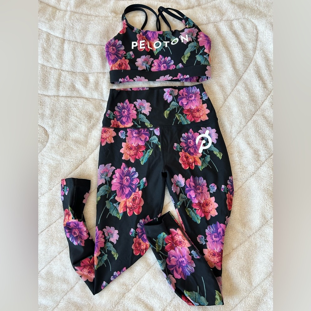 Hard to find Peloton floral set!